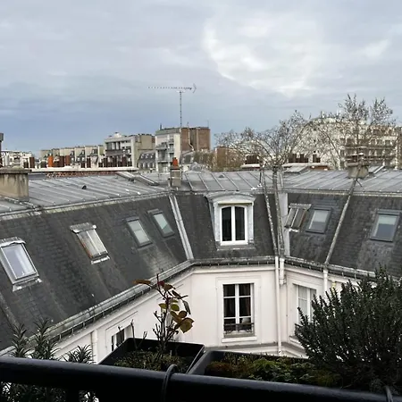 Quiet Cocoon Near The Batignolles District アパート *